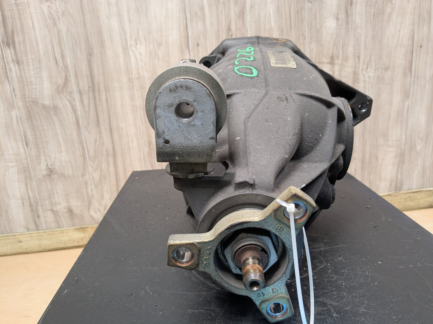 2014 Mercedes-Benz E550 Rear Axle Carrier Differential 100461k 0