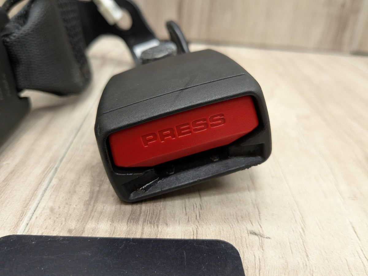 19-24 OEM BMW G20 G21 G80 330 M340 M3 Rear Left Driver Seatbelt Seat Belt Buckle