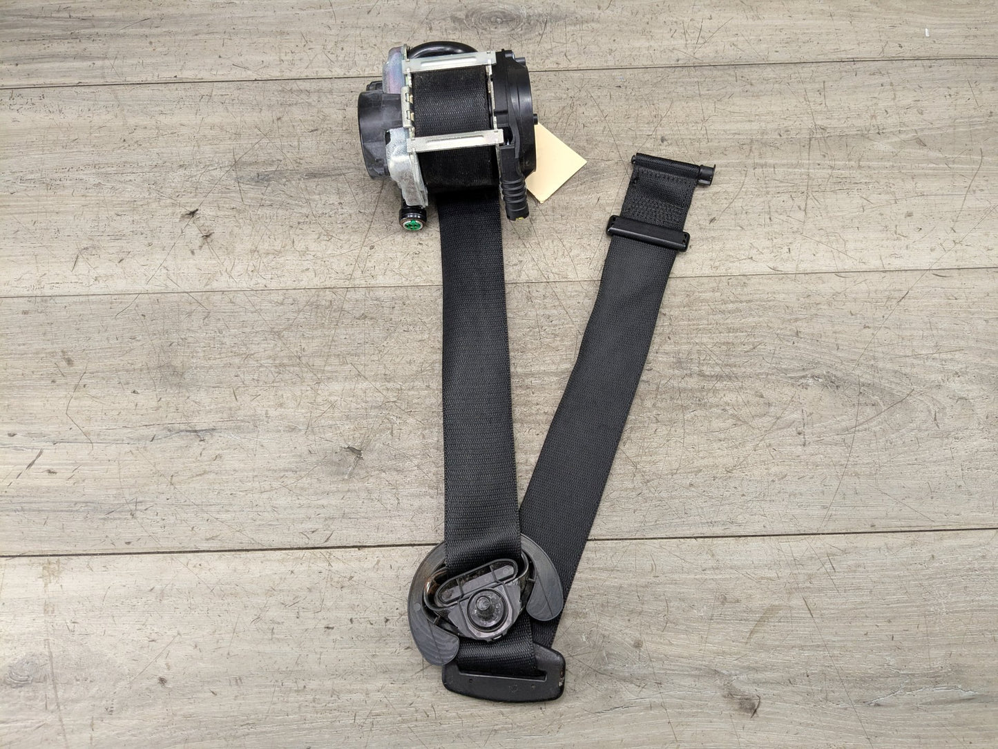 OEM BMW F15 F16 F85 X5 X6 Front Left Driver Seat Belt Seatbelt Retractor Black