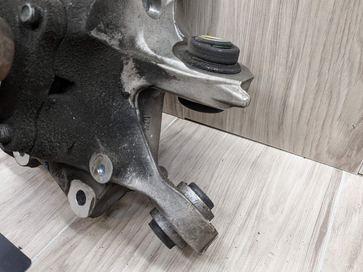 2021 BMW M340i G20 Rear Left Driver Spindle Knuckle w/ Bearing 6898479 19-25 OEM BMW G20 330 M340 REAR Left Driver Knuckle Wheel Hub Spindle Bearing