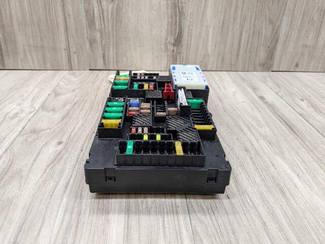 OEM BMW G01 X3 G02 X4 Rear Battery Power Distribution Fuse Relay Junction Box