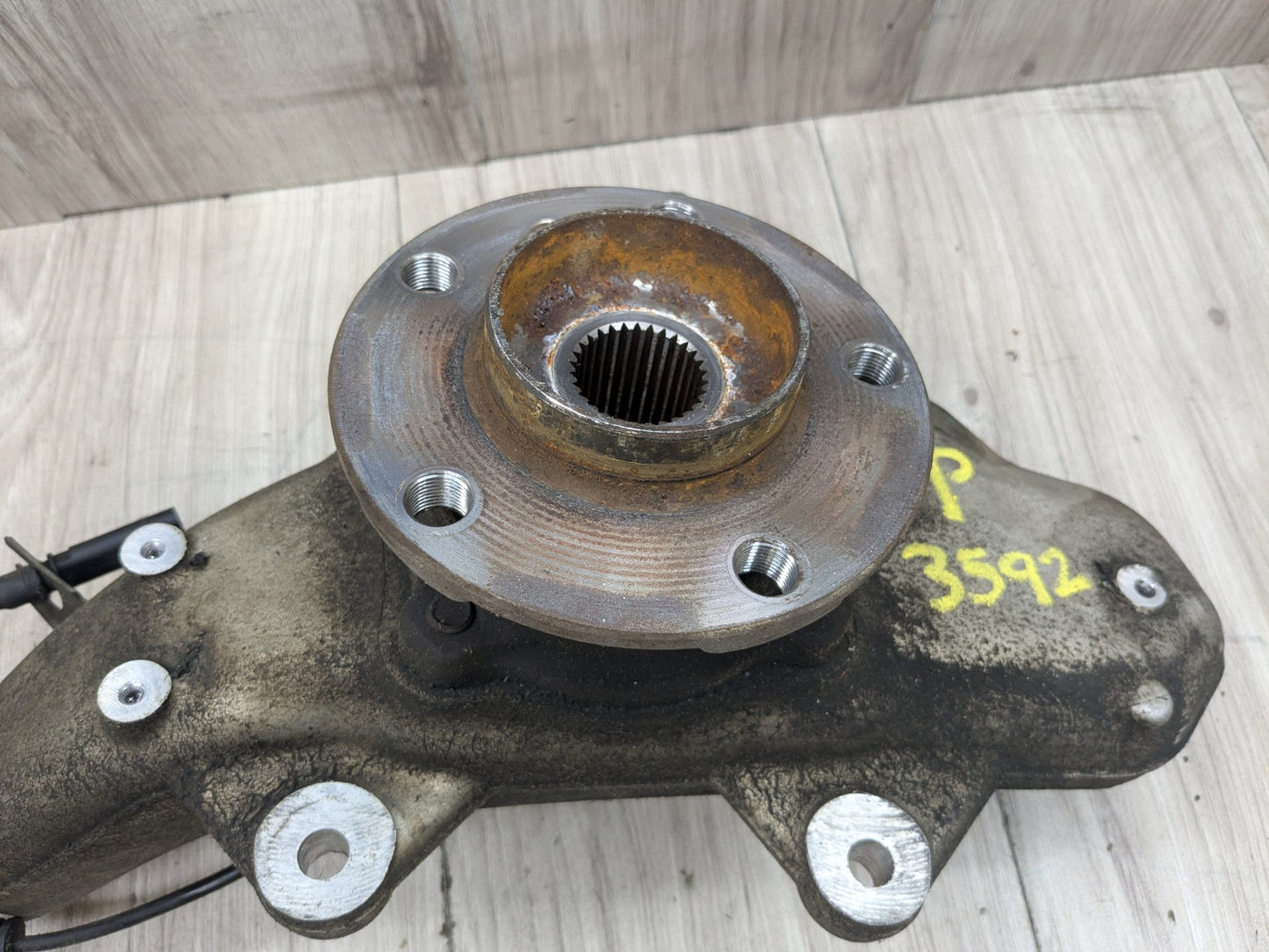 OEM BMW E70 F15 F16 X5 X6 Front Right Passenger Spindle Hub Knuckle Bearing