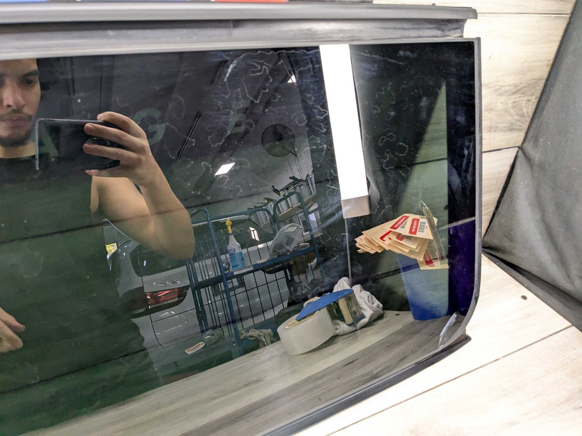 2021 M235 F44 Rear Sunroof Sun Roof Glass 9466550 20-24 OEM BMW F44 228 M235 REAR Sunroof Sun Moon Roof Glass Cover OEM