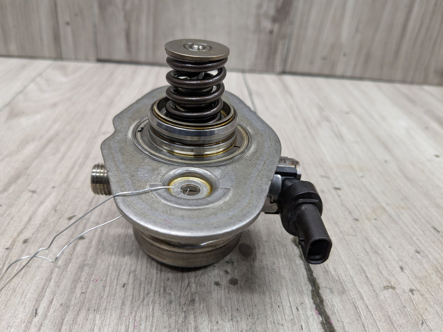 16-20 OEM BMW G11 G12 750 G30 M550 Engine N63R HPFP High Pressure Fuel Pump 1-4