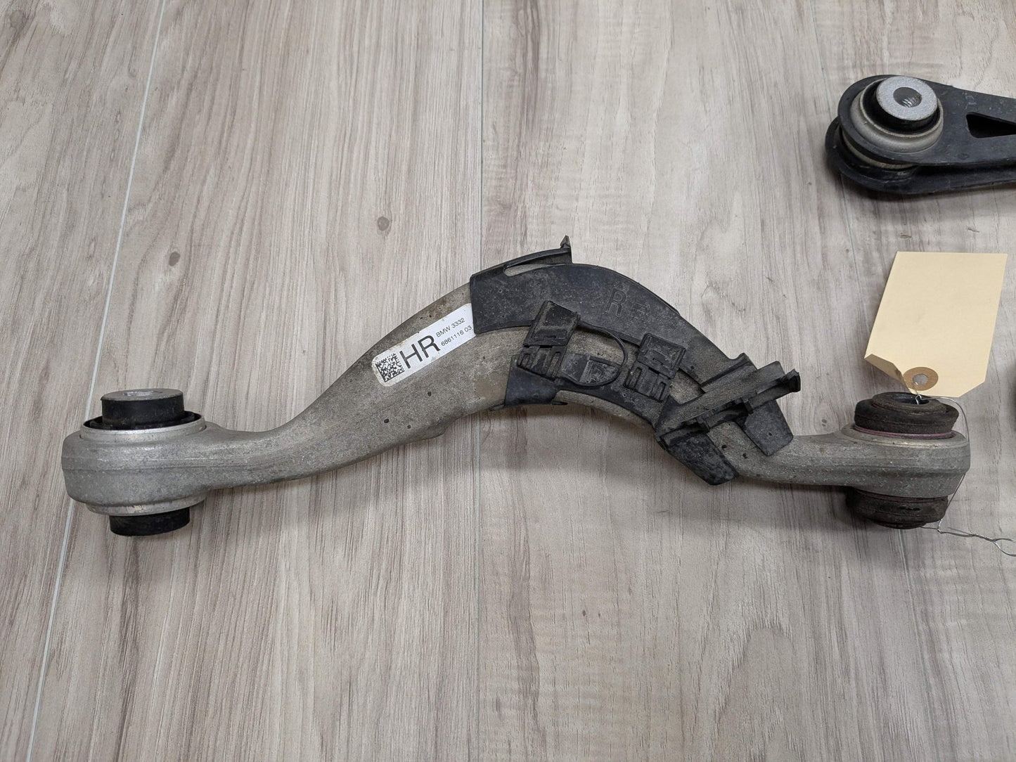 2016 BMW 740i G12 Rear Right Passenger Control Arms SET 6861116 OEM BMW G11 G12 G14 G16 G30 REAR Right Passenger Upper Lower Control Arms SET