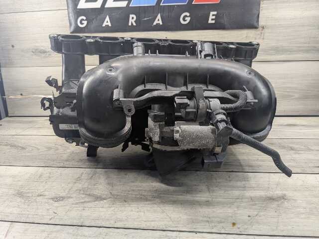 OEM BMW E70 E82 E88 E90 E92 E93 Engine N52 Intake Manifold w/ Throttle Body