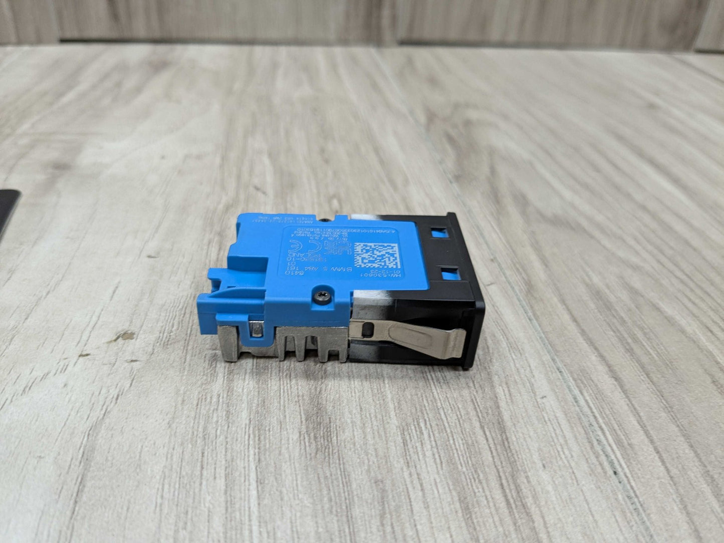 OEM BMW G01 G02 G05 G20 G26 G42 USB Type C Socket Charge Adapter