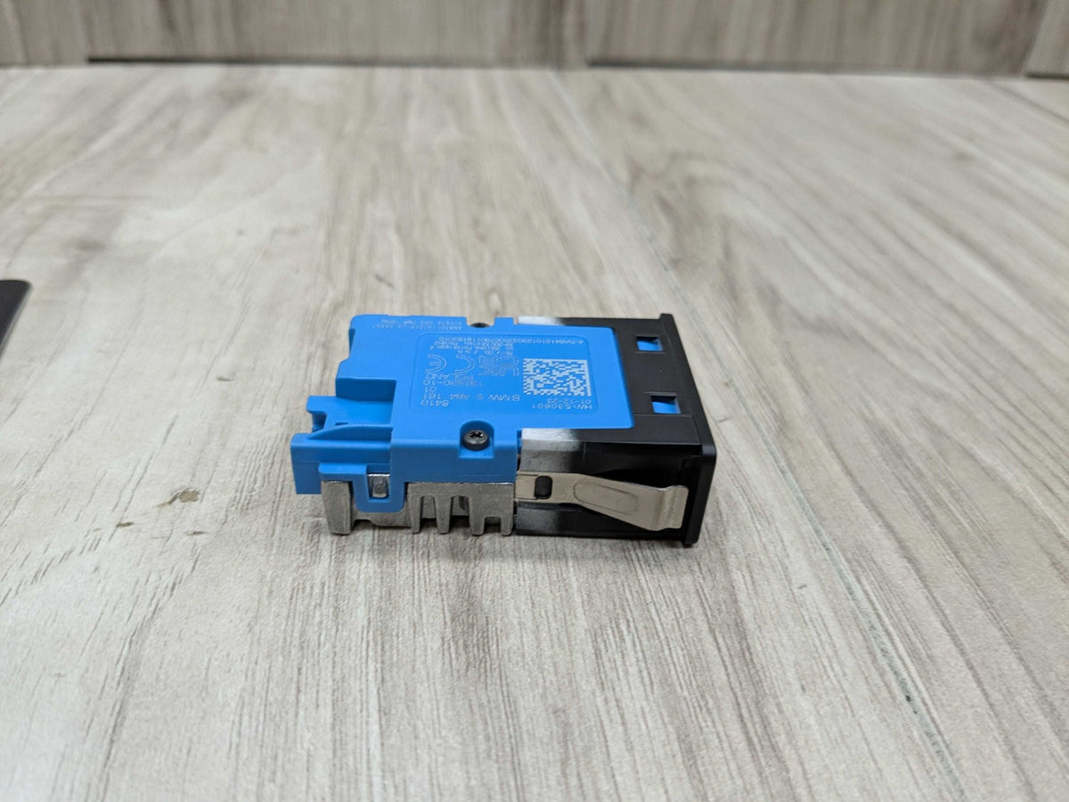 OEM BMW G01 G02 G05 G20 G26 G42 USB Type C Socket Charge Adapter