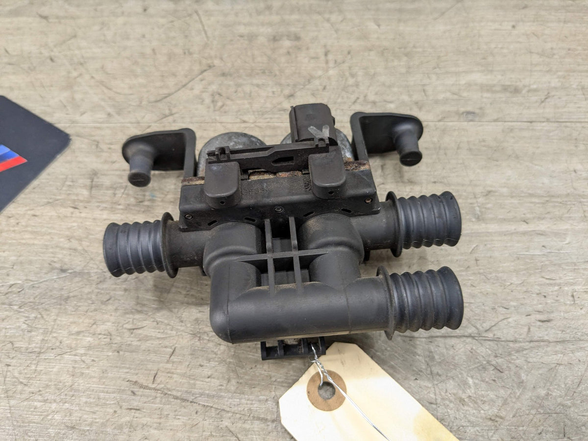 07-19 OEM BMW E70 E71 F15 F16 F85 X5 X6 Engine Water Heater Control Valve Pump