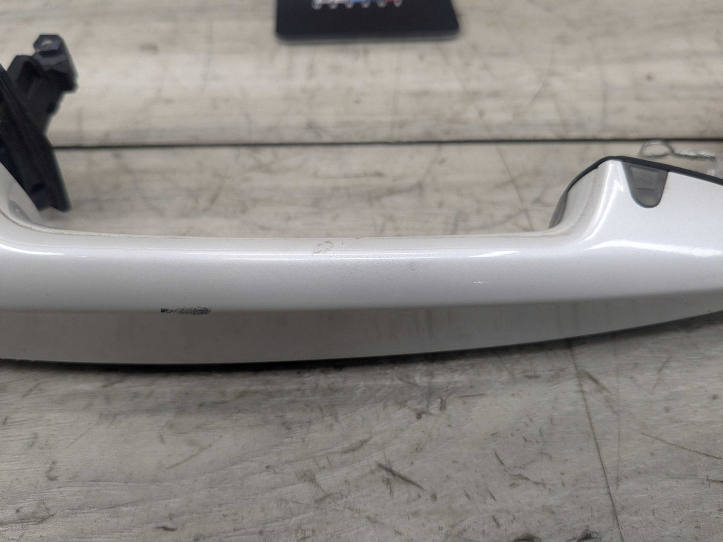 OEM BMW F15 F16 F39 F48 X1 X5 Left Driver Door Handle COMFORT ACCESS White