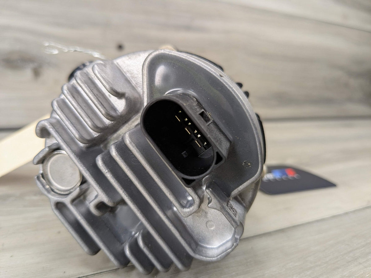 OEM BMW G01 G05 G20 G22 G23 G26 G30 Engine B58 Auxiliary Coolant Water Pump