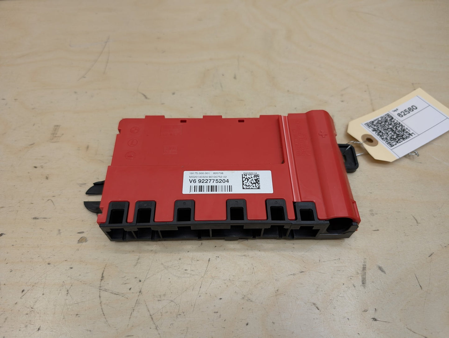 OEM BMW F22 F30 F32 F36 F80 F82 Positive Battery Distributor B+ Power Fuse Box