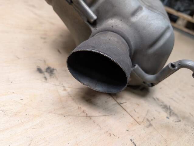OEM MERCEDES A207 W207 E550 Rear Right Passenger Exhaust Muffler