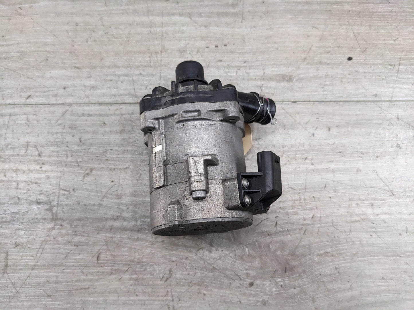 OEM BMW M5 M6 F10 F06 F12 F13 Radiator Auxiliary Water Pump S63 Engine