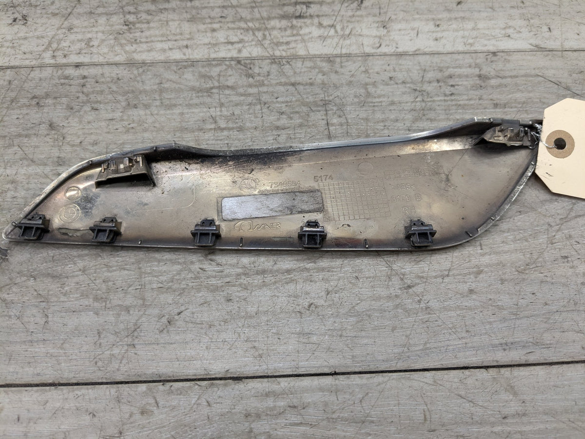 2017-2023 BMW M550i G30 Right Passenger Brake Air Duct 7349594 *OEM BMW G30 Front Right Passenger Fender Air Duct Cover OEM