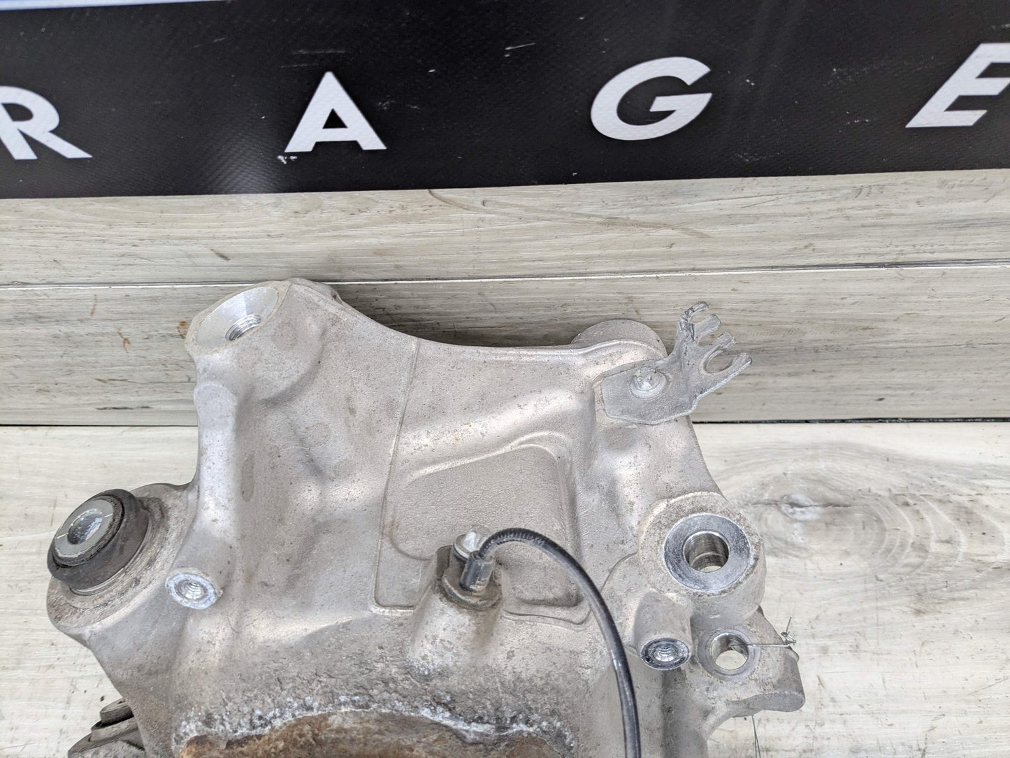 2019 BMW M550i G30 Rear Right Passenger Spindle Knuckle w/ Bearing 6866336 17-23 OEM BMW G30 530 540 M5550 REAR Right Passenger Hub Knuckle Bearing Carrier
