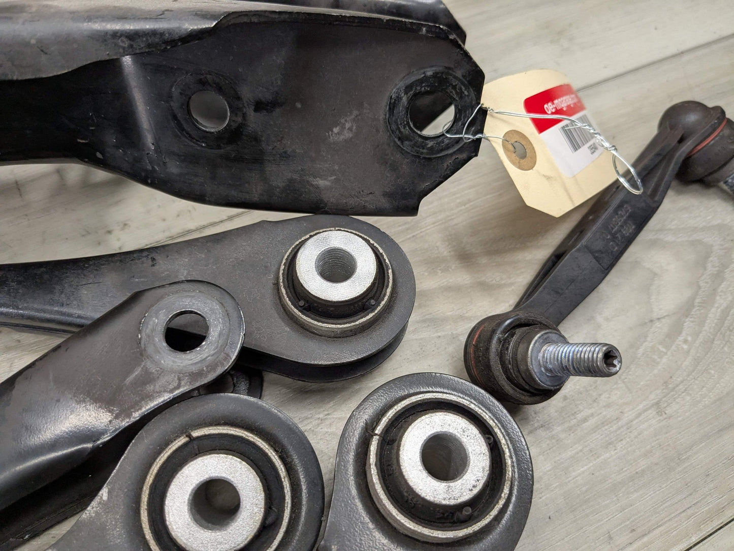 2022 BMW M340i G20 Rear Right Passenger Control Arms SET 6886451 OEM BMW G20 G22 G23 G26 G29 G42 Rear Right Passenger Upper Lower Control Arm SET