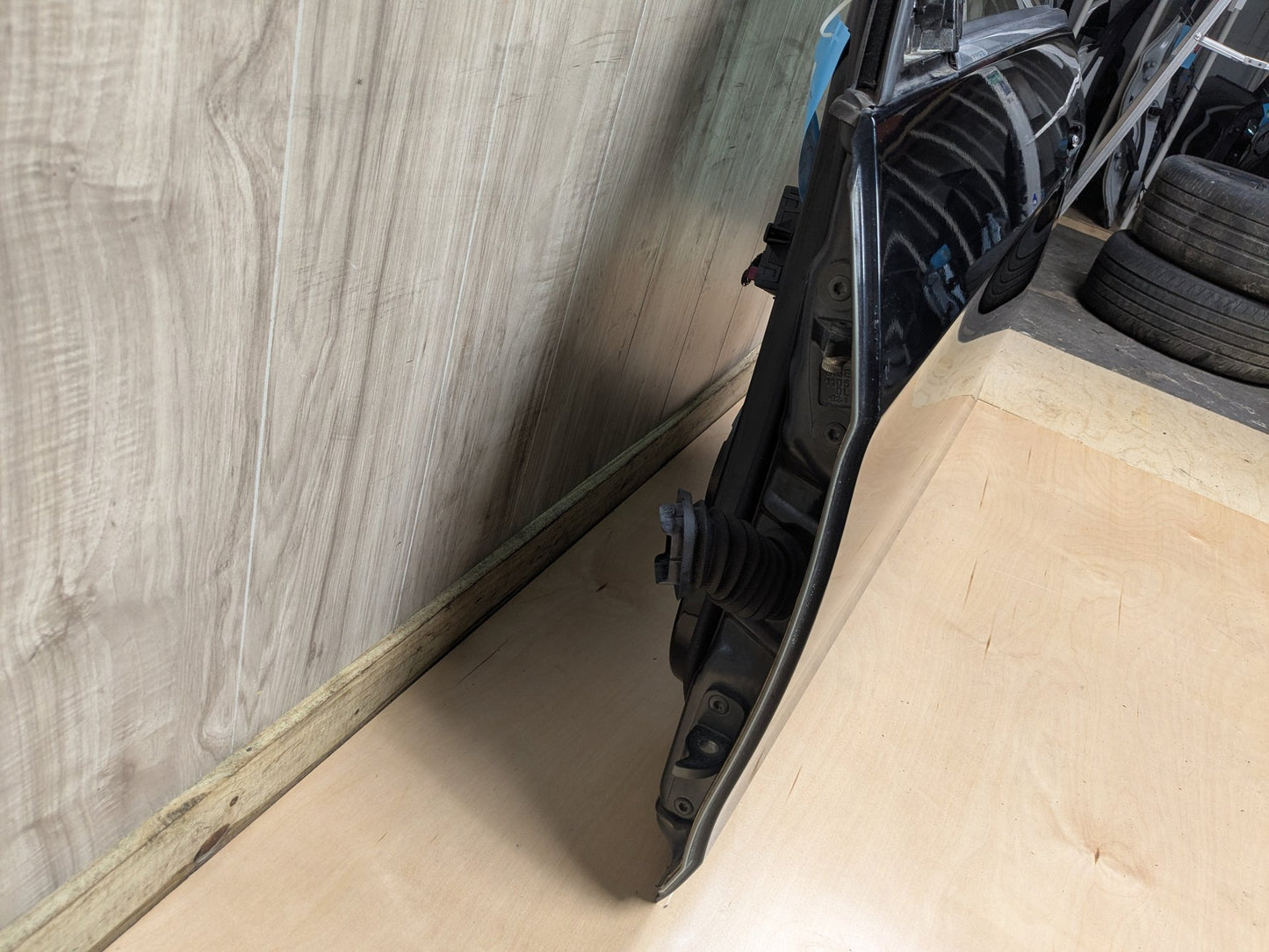 10-16 OEM Mercedes W212 E350 E400 E550 Front Left Driver Door Shell Panel Black 197 (Obsidian black- Metallic finish)