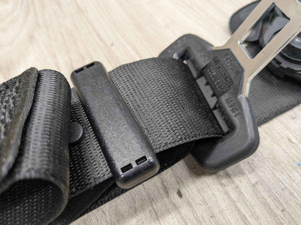2019 BMW 330i G20 Front Right Passenger Seatbelt Seat Belt Retractor 7496308 OEM BMW G20 G80 330 M340 M3 Front Right Passenger Seat Belt Seatbelt Retractor OEM