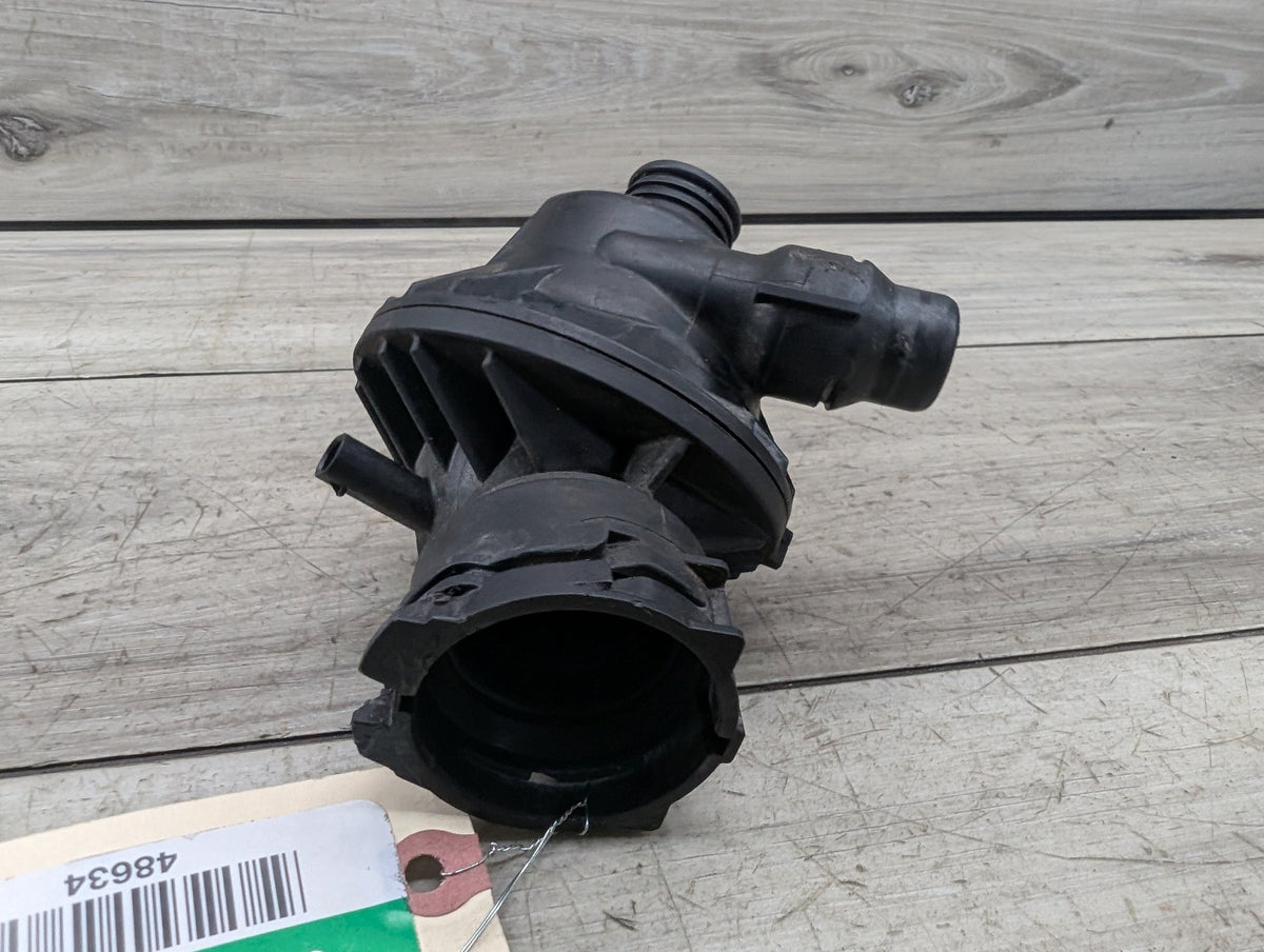 2015 BMW E70 X5 Engine Motor Heat Coolant Thermostat 7598865 OEM BMW F15 F16 F23 F30 F32 F33 F36 Engine N55 Water Coolant Thermostat Housing