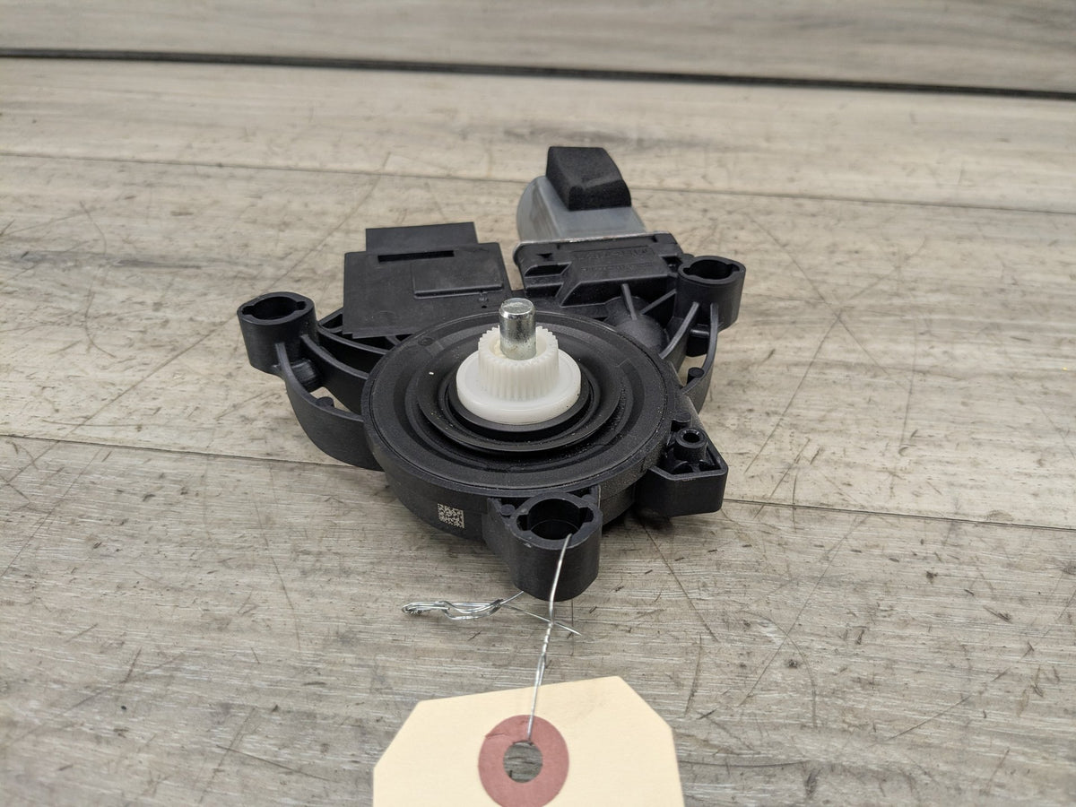2021 BMW 330i G20 Front Right Passenger Door Window Glass Regulator Motor 8498860 OEM BMW G20 G80 330 M340 M3 FRONT Right Passenger Door Window Regulator Motor
