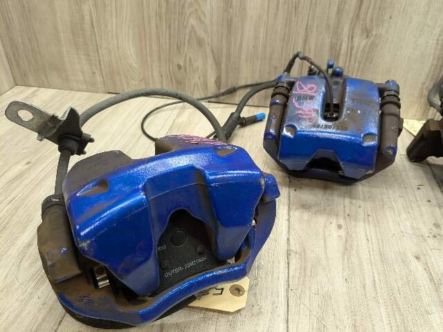 BMW   Rear Left Right Brake Caliper SET 6887409