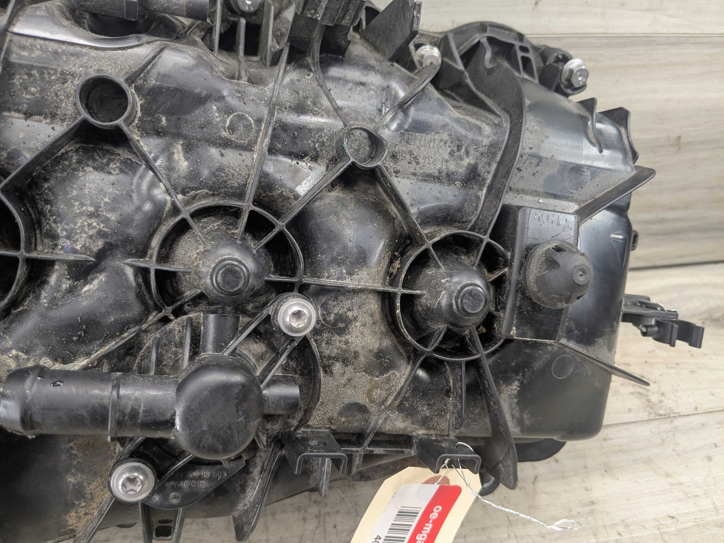 OEM BMW G01 G20 G26 G30 230 330 430 530 X3 Engine B46 Intake Manifold 8647975