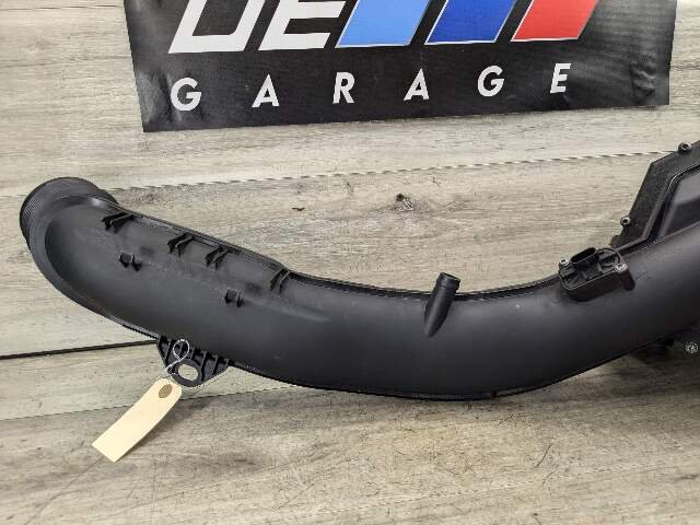 15-20 OEM BMW F80 F82 F83 F87 M2 M3 M4 S55 Left Driver Air Intake Filter Airbox