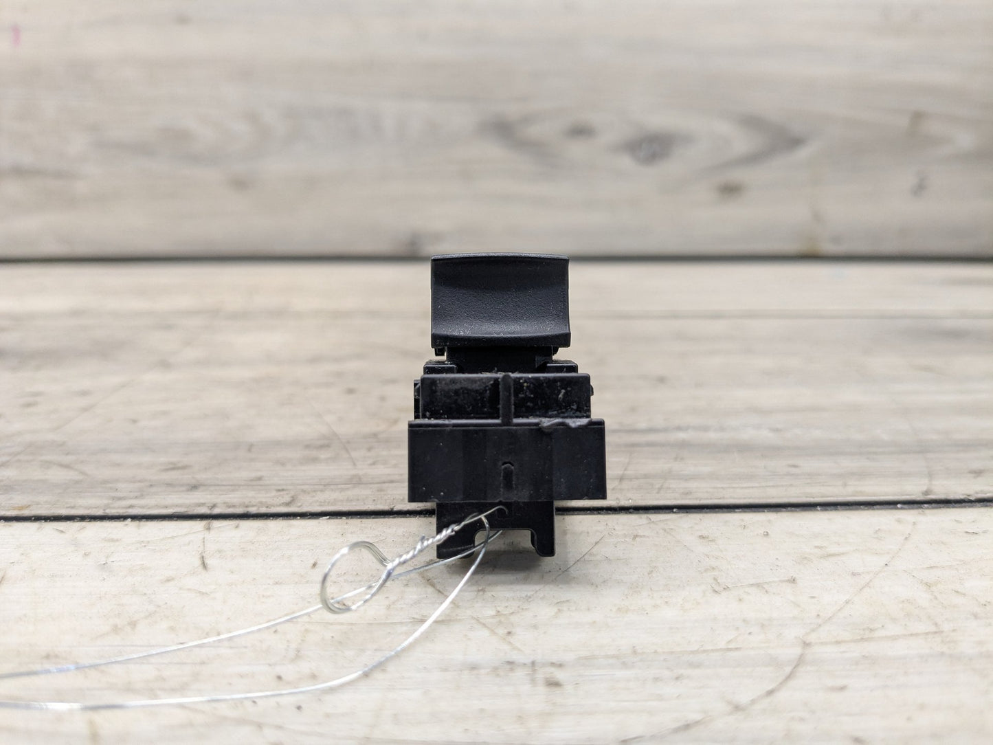 14-19 OEM BMW F15 F16 F85 F86 X5 X6 X5M X6M Trunk Hatch Release Switch Button