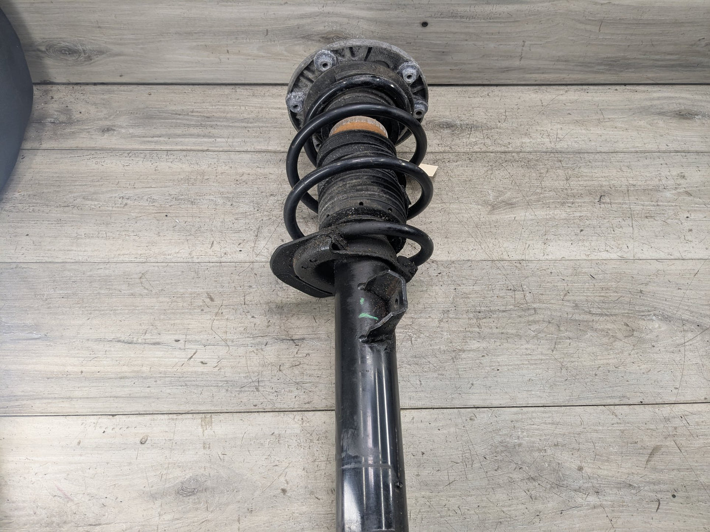 2017 BMW 340i F34 Front Left Driver Spring Strut Shock Absorber 6873781 *14-19 OEM BMW F34 335 340 Front Left Driver Shock Absorber Strut Spring