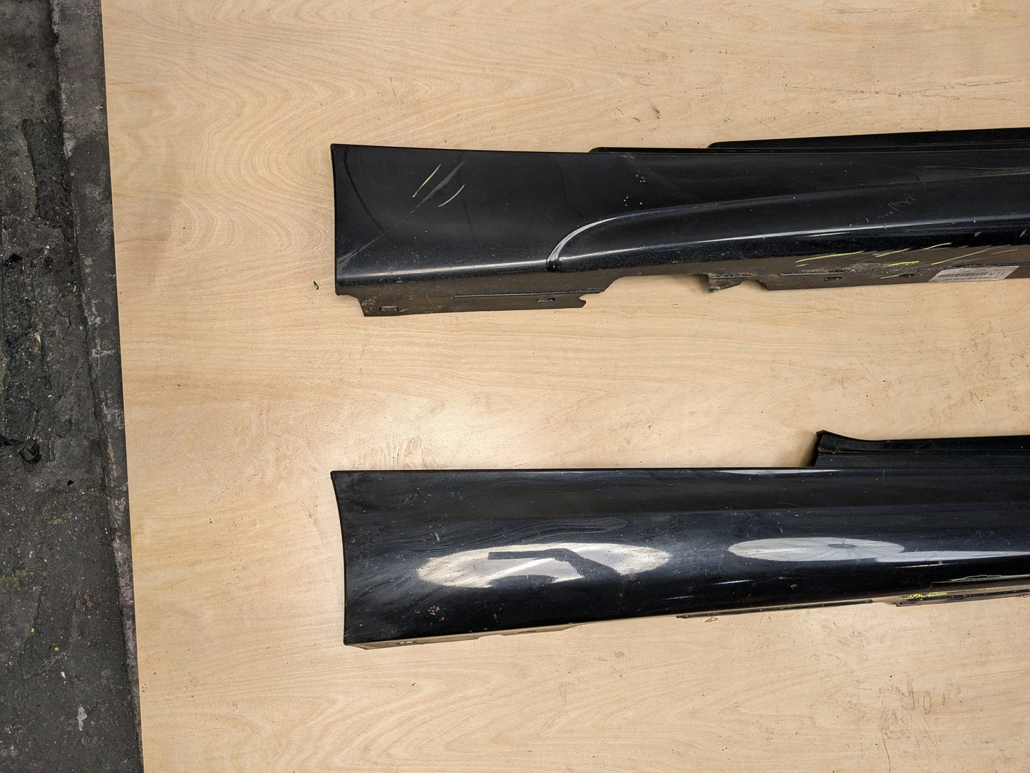 OEM BMW E82 E88 128 135 M SPORT Left Right Side Skirt Rocker Panel Black 668