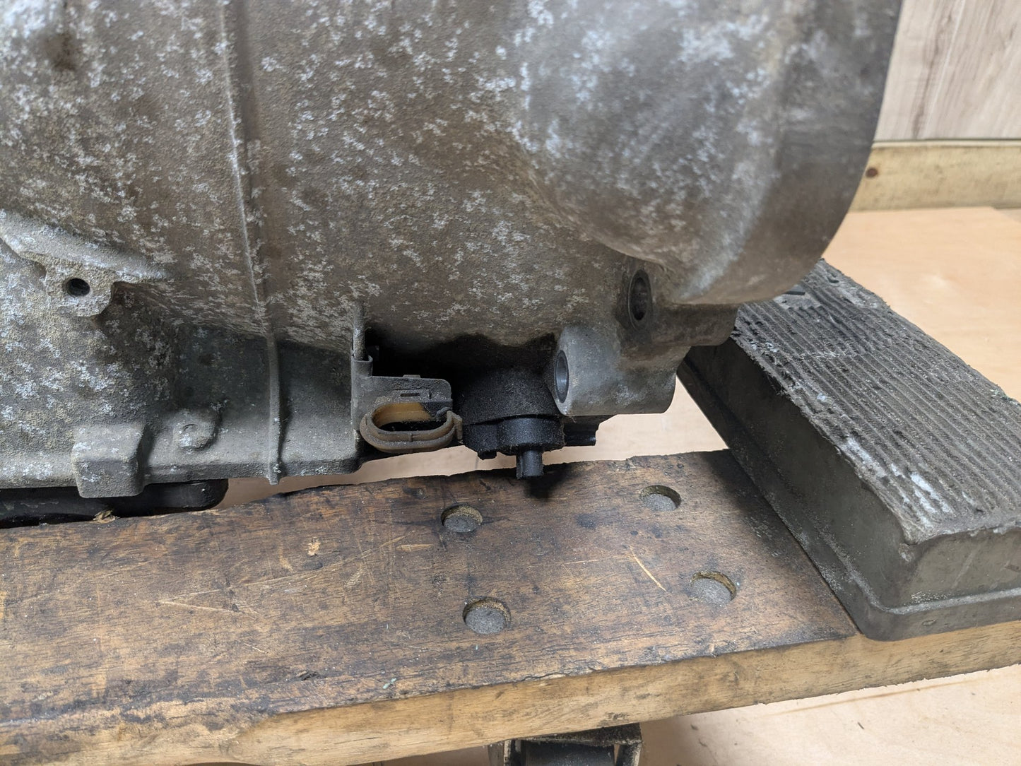 13-15 BMW F01 F02 750i N63 xDrive AWD Automatic Transmission Gearbox 8HP70X OEM