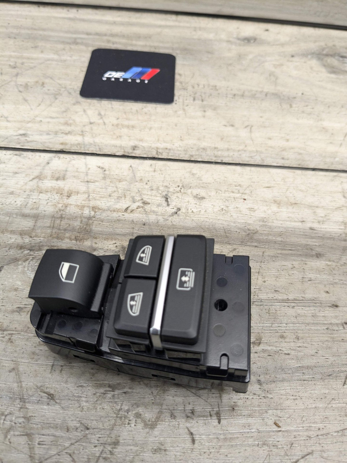 10-18 BMW F01 F02 F06 F07 Rear Window Regulator Sun Shade Control Switch