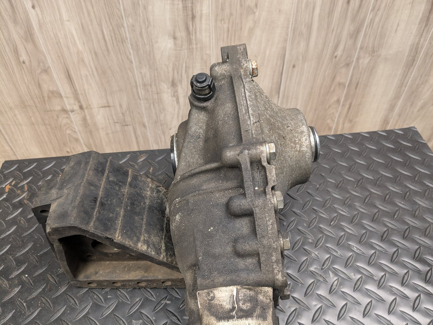 2014 BMW 435i F32 Front Axle Carrier Differential 7584519 OEM BMW F10 F30 F32 F33 F36 AWD Front Differential Axle Gearbox Carrier 3.23 N55