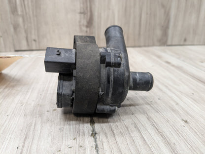 2015-2021 Mercedes-Benz C43 W205 Auxilary Water Coolant Pump A2118350028 OEM