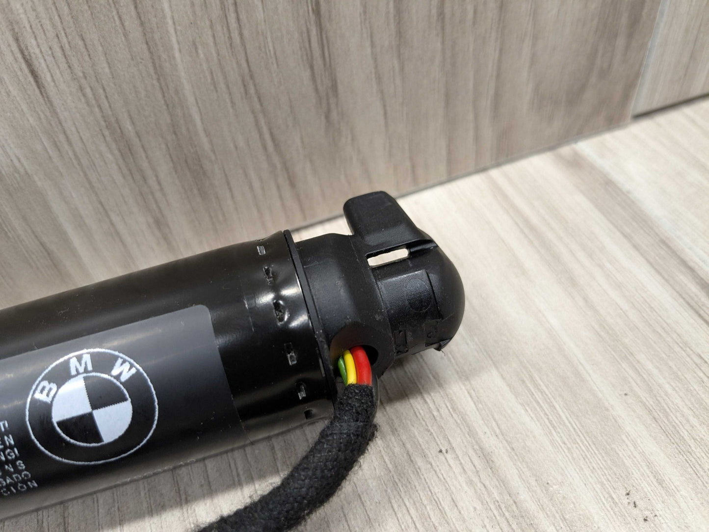 16-19 OEM BMW G11 G12 740 750 Right Passenger Electric Trunk Lid Shock Strut
