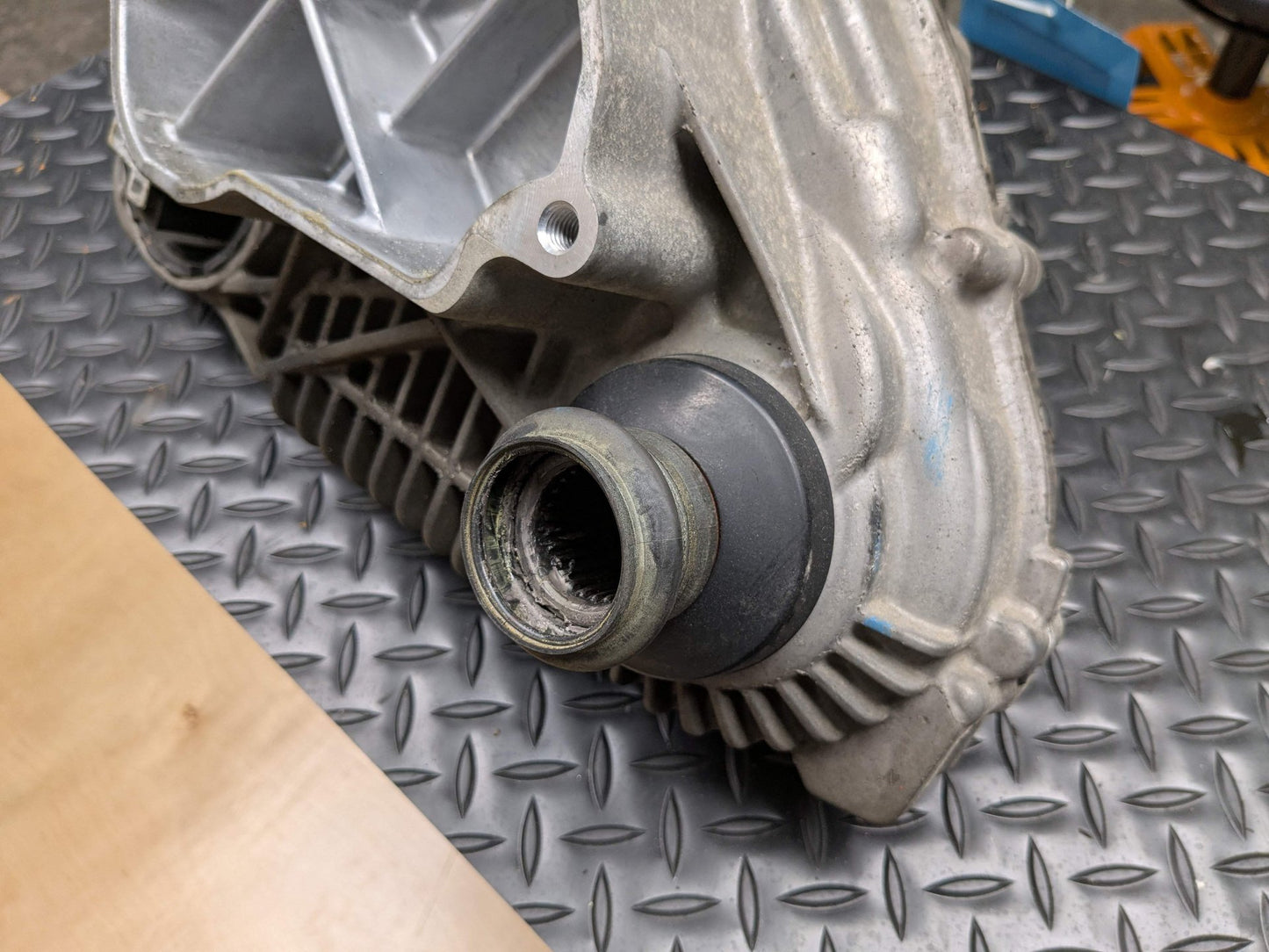 2015 BMW X6 Transmission Transfer Case 129925k 8623349