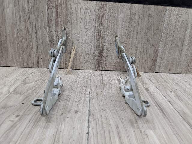 03-08 OEM BMW E85 Z4 Rear Left Right Trunk Lid Hinges PAIR White 300