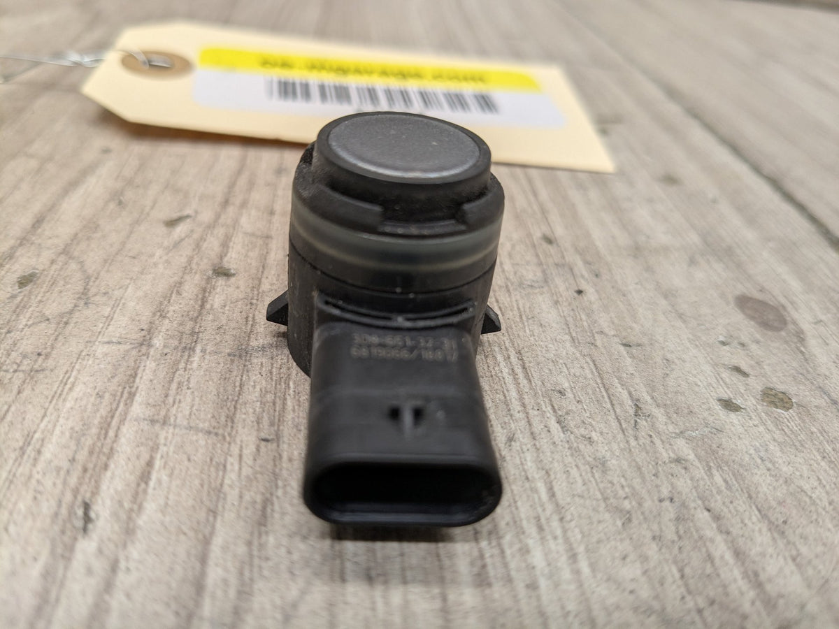 2017-2023 BMW M550i G30 Bumper PDC Parking Distance Sensor 9283200 OEM BMW F15 F90 G02 G12 G30 X3 X5 Front Rear Bumper Parking Distance PDC Sensor Blue OEM