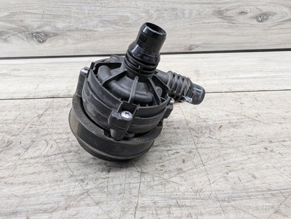 *OEM BMW G01 G05 G20 G22 G30 G42 G80 G82 G83 M3 M4 Engine Auxiliary Water Pump
