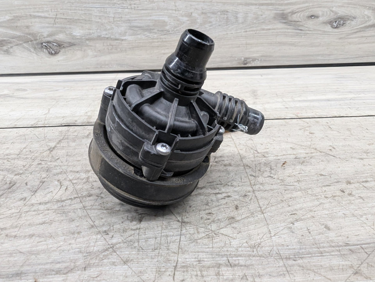 *OEM BMW G01 G05 G20 G22 G30 G42 G80 G82 G83 M3 M4 Engine Auxiliary Water Pump