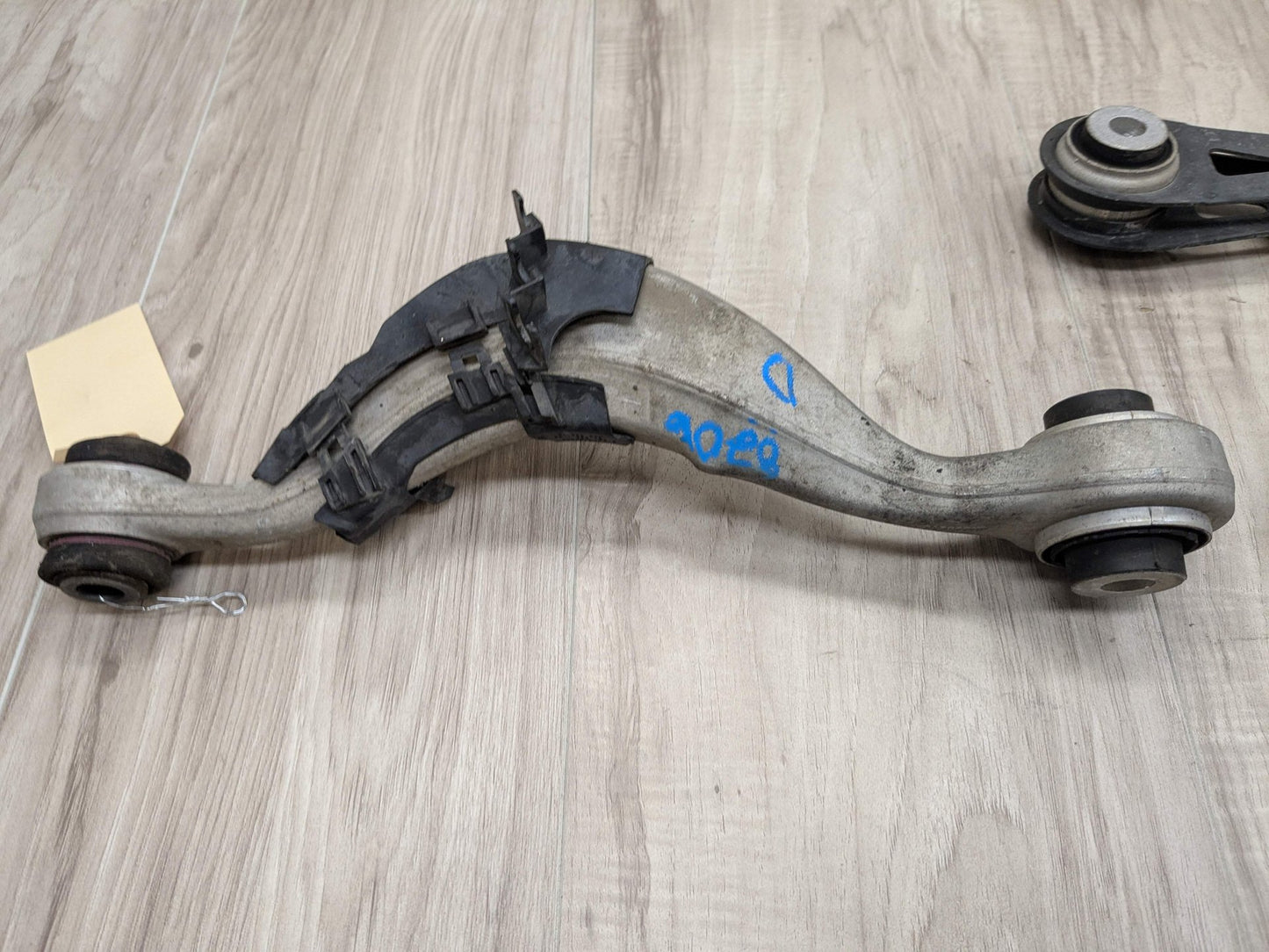 2016 BMW 740i G12 Rear Right Passenger Control Arms SET 6861116 OEM BMW G11 G12 G14 G16 G30 REAR Right Passenger Upper Lower Control Arms SET