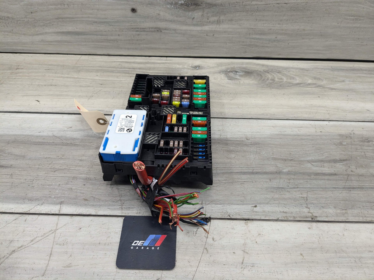 OEM BMW G20 330 M340 Rear Battery Power Distribution Fuse Relay Junction Box