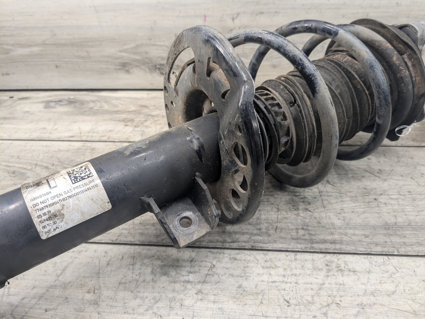 2020 BMW 330i G20 Front Left Driver Spring Strut Shock Absorber 6879309 19-25 OEM BMW G20 330iX AWD Front Left Driver Side Spring Strut Shock Absorber