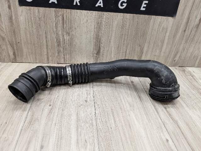 08-13 OEM BMW E88 E90 E92 E93 135 335 Engine Turbo Air Duct