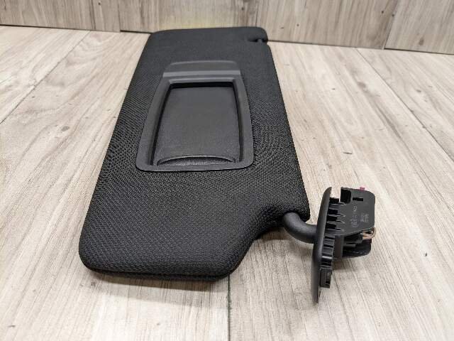 17-20 OEM BMW F90 G30 530 540 M550 M5 Interior Right Passenger Sun Visor Black