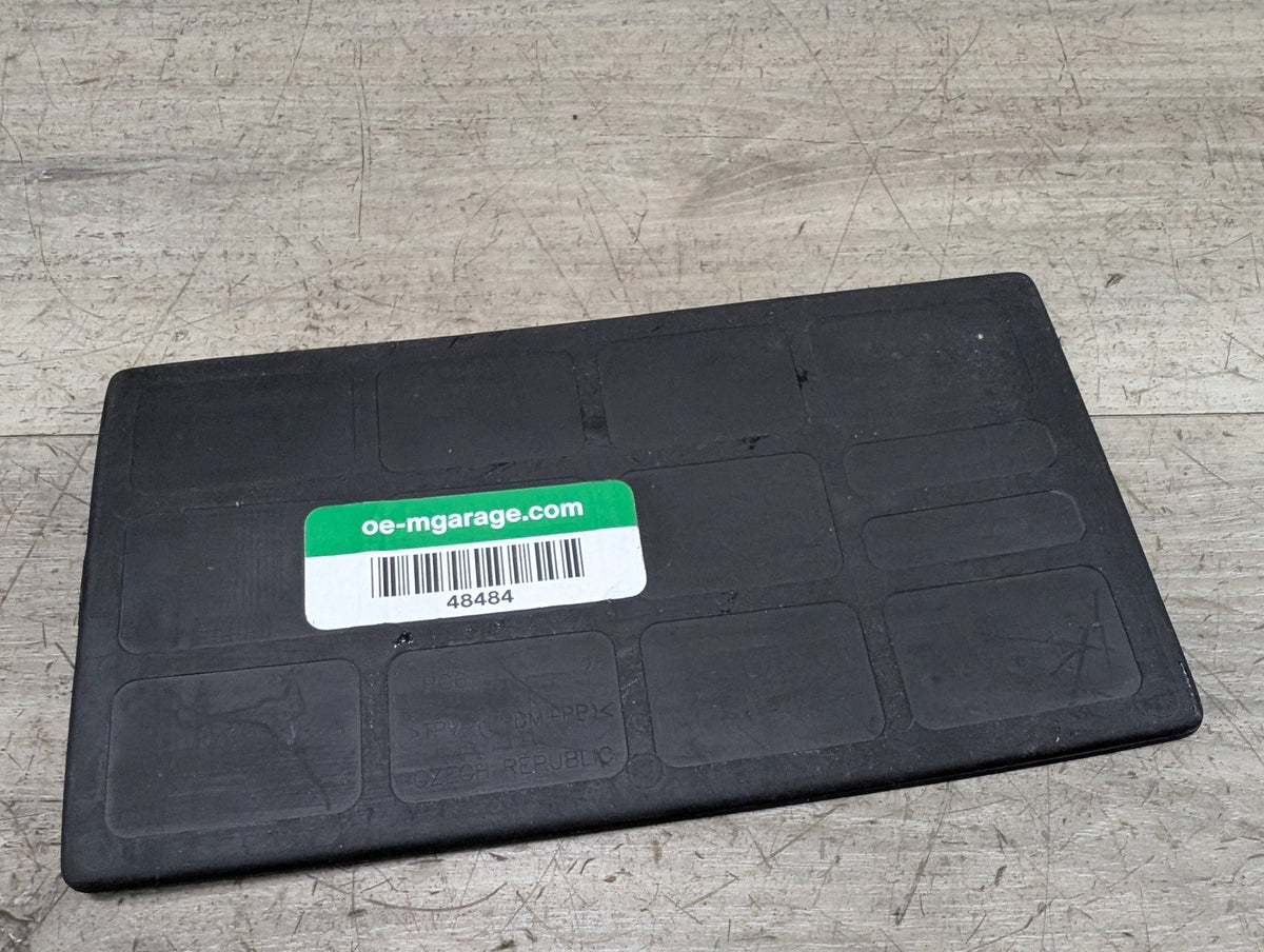 17-25 OEM AUDI A4 A5 RS5 S4 S5 S7 Front Center Console Storage Rubber Insert