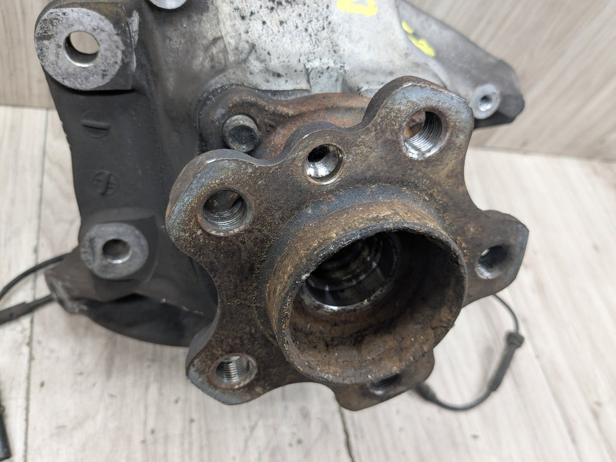 2017-2023 BMW M550i G30 Rear Right Passenger Spindle Knuckle w/ Bearing 6866338 17-23 OEM BMW G30 530 540 M5550 REAR Right Passenger Hub Knuckle Bearing Carrier OEM