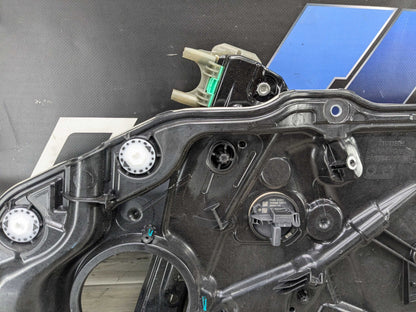 2021 BMW 330i G20 Front Right Passenger Door Window Glass Regulator Motor 7497104 19-25 OEM BMW G20 G80 330 M340 M3 FRONT RIGHT Passenger Door Window Regulator
