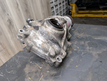 2017 BMW 340i F34 Front Axle Carrier Differential 7647386 OEM BMW G11 G12 G20 G30 xDrive AWD Front Differential Axle Gearbox Carrier 2.81